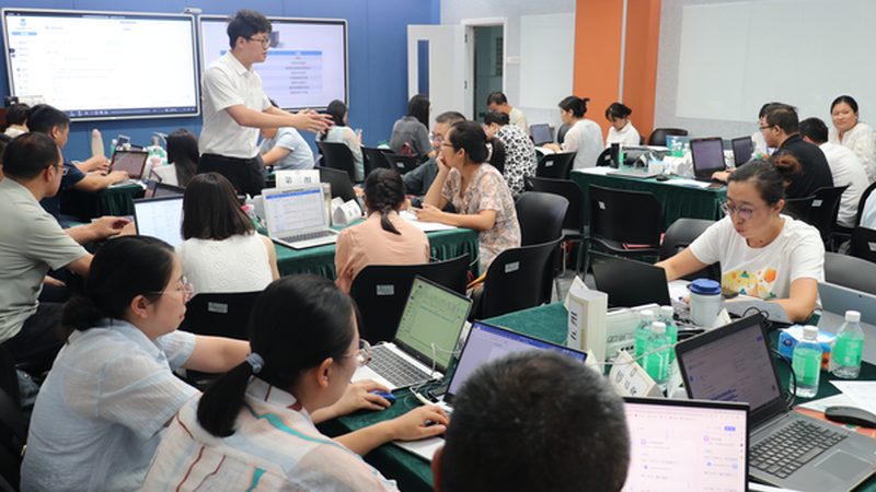 企业技能培训定制化课程方案：如何精准满足需求